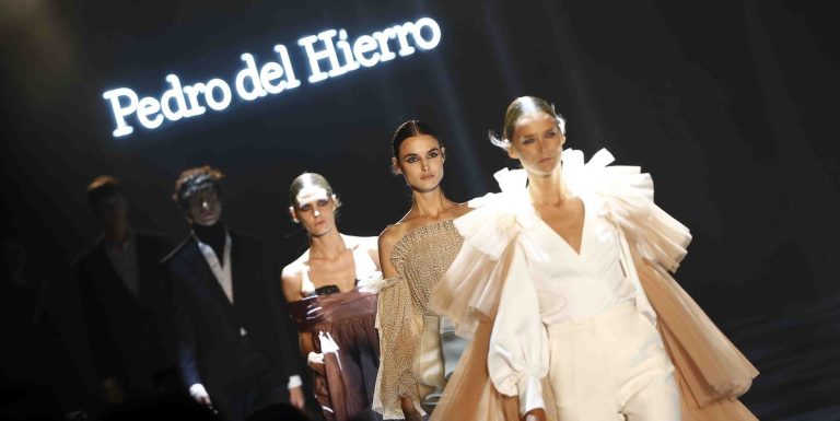 Navidad llena de estilo: descuentos exclusivos en moda para mujeres en Pedro del Hierro