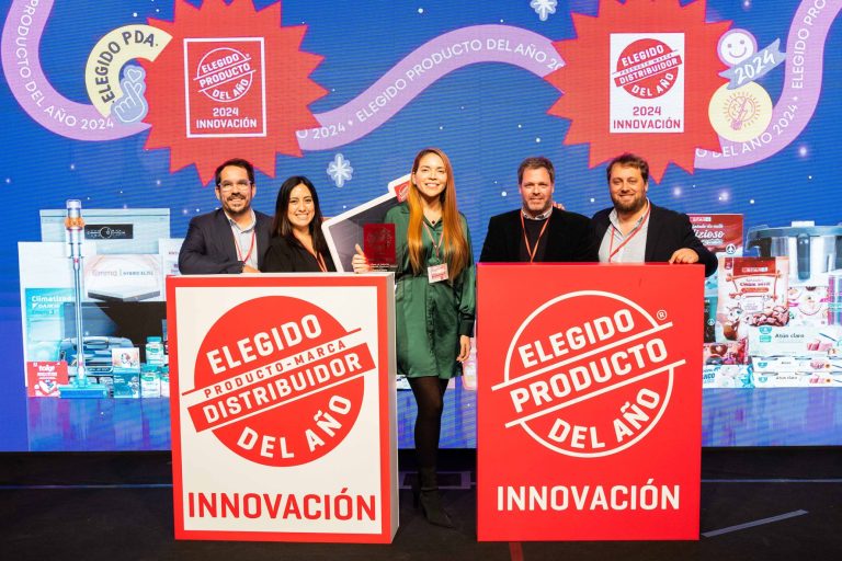 Las placas de inducción con CleanProtect de Whirlpool, galardonadas con el Producto del Año 2024