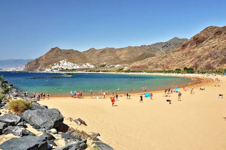 Se hincha a comer en un restaurante en Tenerife la cuenta que le llega es sorprendente
