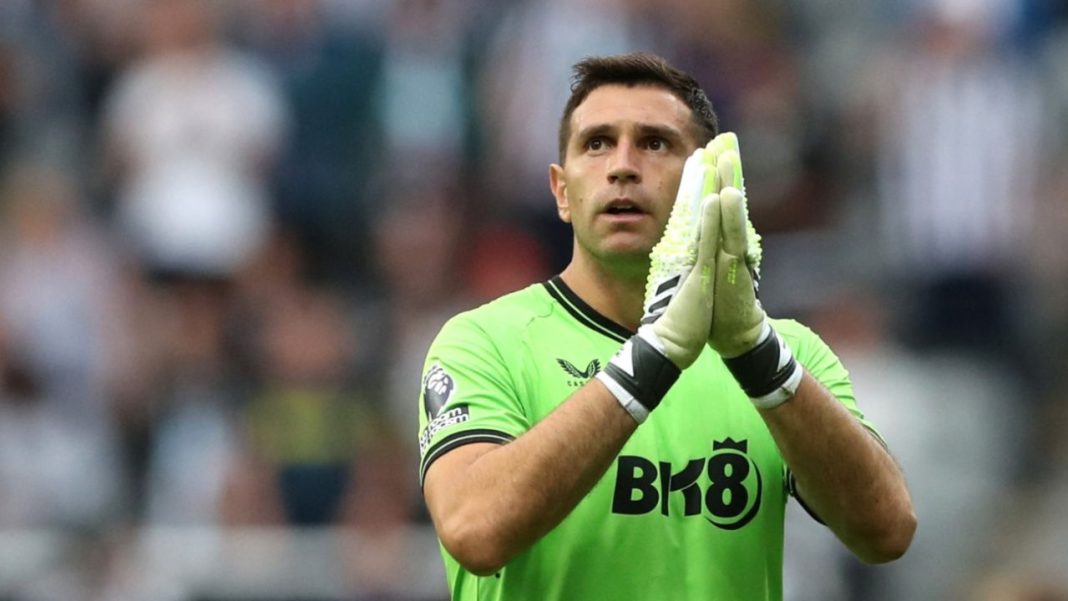 Un toma y dame en ese partido donde el portero se llevó unos cuantos dardos