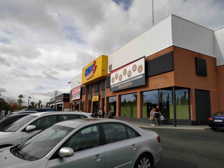 Sí, Lidl también tiene sus tiendas outlets y te explicamos cómo encontrarlas