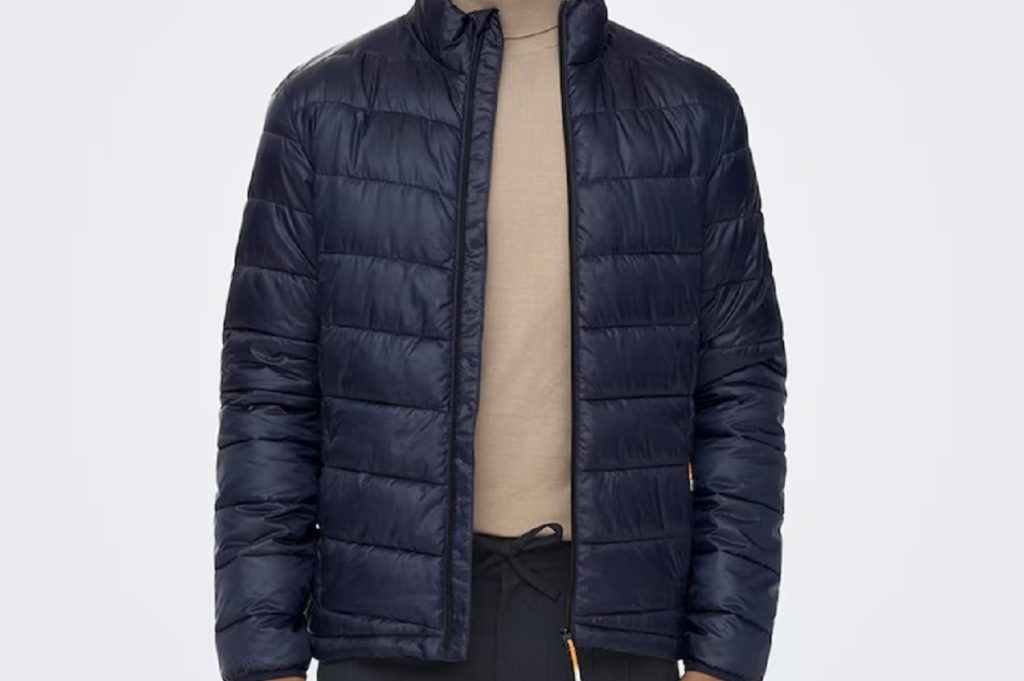 abrigo acolchado azul marino