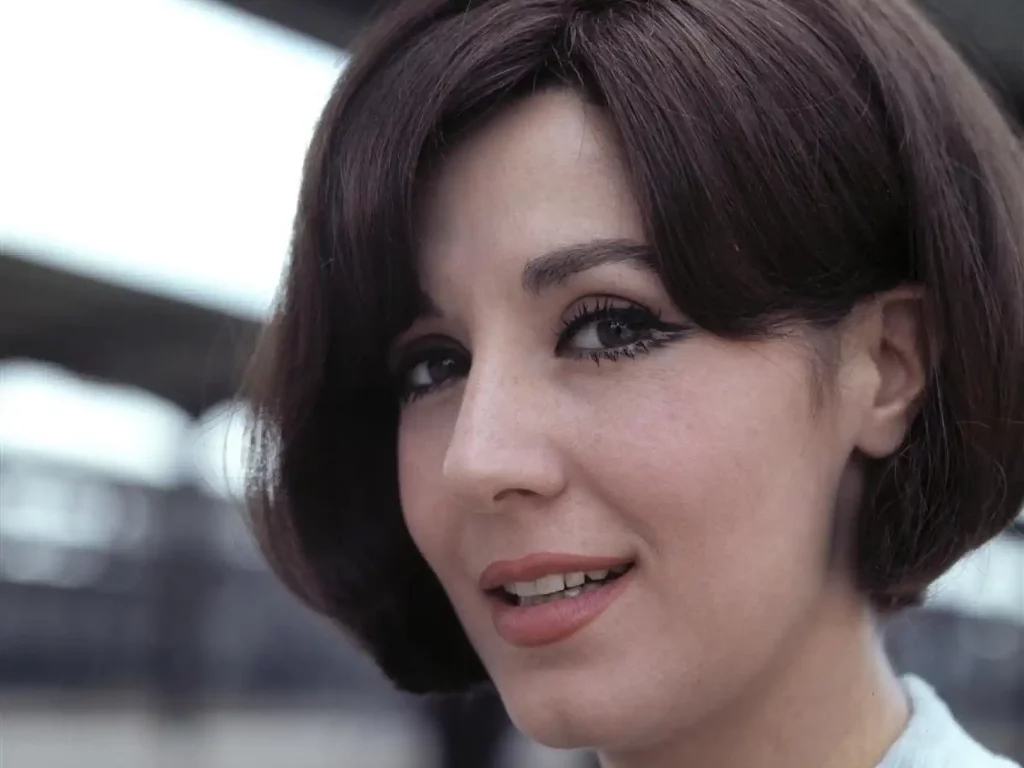 Histrorias secretas que marcaron la vida de Concha Velasco, una diosa del cine español 1 actualidad 252237736 49446904 1706x1280