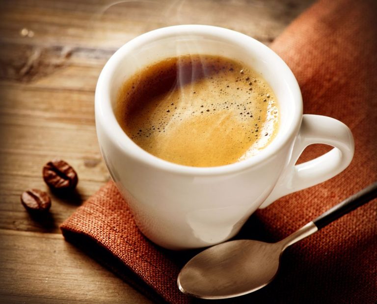 ¿De verdad la cafeína ayuda al rendimiento físico?