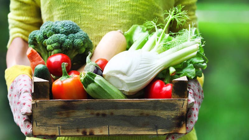 CONSIDERACIONES PARA POBLACIONES ESPECÍFICAS