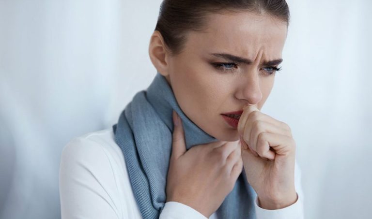 ¿Te duele la garganta? Prueba estos remedios caseros