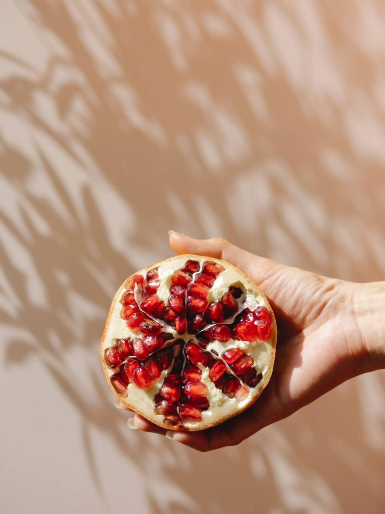 Granada: el elixir de belleza que embellece y cuida tu piel con un toque natural exquisito 2 f.elconfidencial.com original 129 5ef ee8 1295efee8ee6125ebf341ffd2f451c10