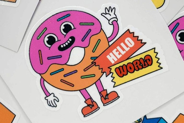 La impresión UV DTF por metros que realiza DTF Barcelona