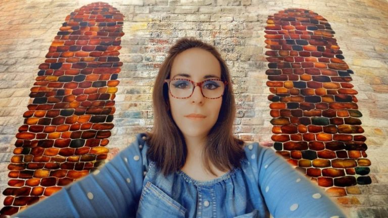 El despertar de Lunaria, un debut que ilumina el firmamento literario