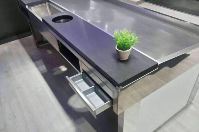 Amplia variedad de mostradores para pescadería disponibles en Inoxamedida