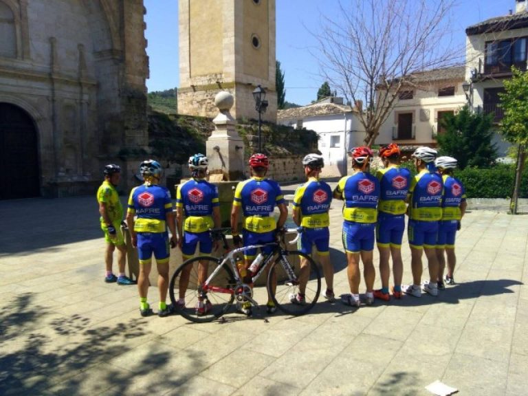 Bafre Inmobiliaria y el Club Ciclista de Usera Rogelio Hernández renuevan su compromiso