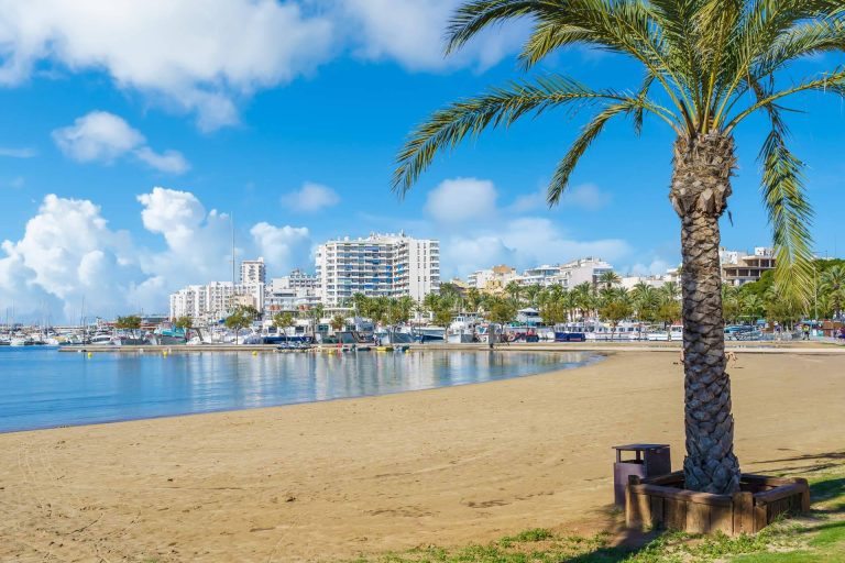 Float Your Boat Ibiza presenta los mejores pueblos de Ibiza que se deben visitar