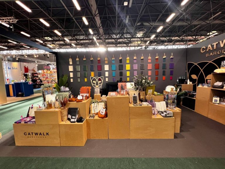 Las lámparas para seguir leyendo después de apagar las luces de Catwalk