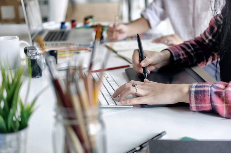 Una de las agencias de publicidad Madrid con gran presencia internacional, SkyRocket Monster