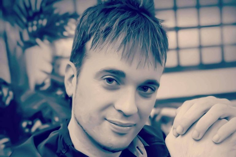 'Luna Muerta'; un viaje épico al corazón de la fantasía