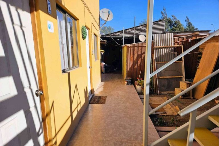 Residencial Baquedano ofrece un alojamiento cómodo y accesible en la localidad de Baquedano, en Chile