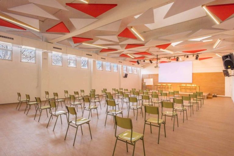 Soluciones para aumentar el bienestar acústico en los centros educativos