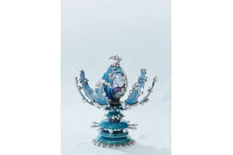 La presentación del primer huevo de Fabergé en el mar incluida en el bautizo del nuevo barco de Regent, Seven Seas Grandeur