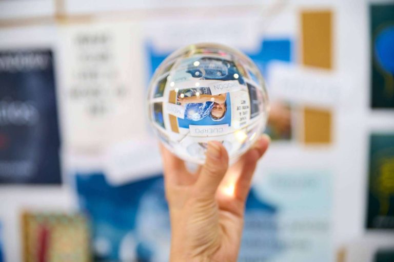 Superando la vergüenza; descifrando el complicado mundo de las emociones humanas