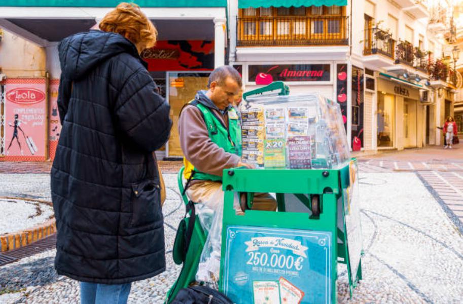El ritual del décimo: más allá de los números de la Lotería de Navidad