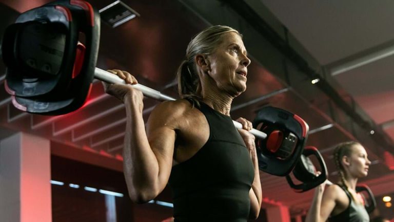 Imprescindible tras la menopausia: Por qué el entrenamiento de fuerza es más que recomendable