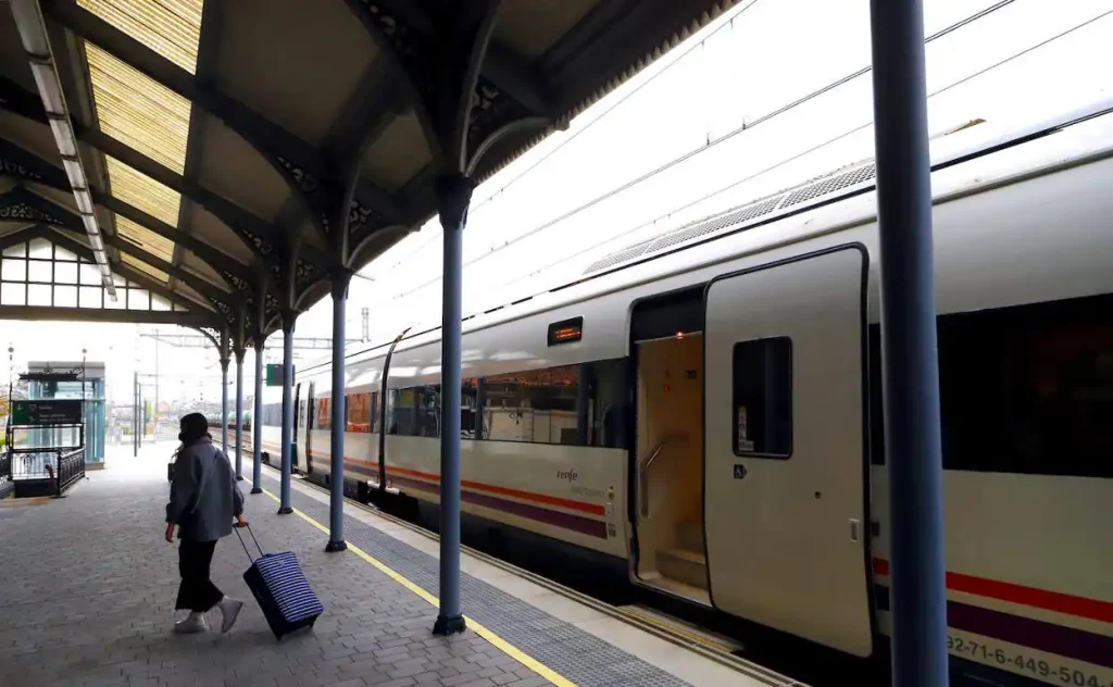 miranda tren estacion kjiC U140440795300Q4C 1248x770@El Correo