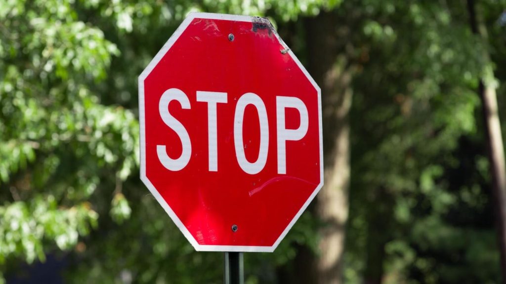 La DGT cambia las señales de Stop con sistemas de vigilancia 174 DGT: Pruebas en marcha de los sistemas de videovigilancia