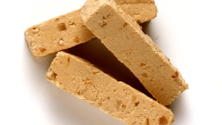 El turrón imprescindible en Nochebuena y Navidad lo puedes hacer tú mismo