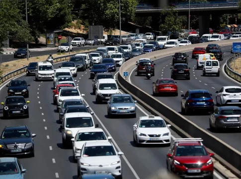 Si tienes alguno de estos coches, la DGT te prohibirá pasar al centro de las ciudades Si tienes alguno de estos coches, la DGT te prohibirá pasar al centro de las ciudades