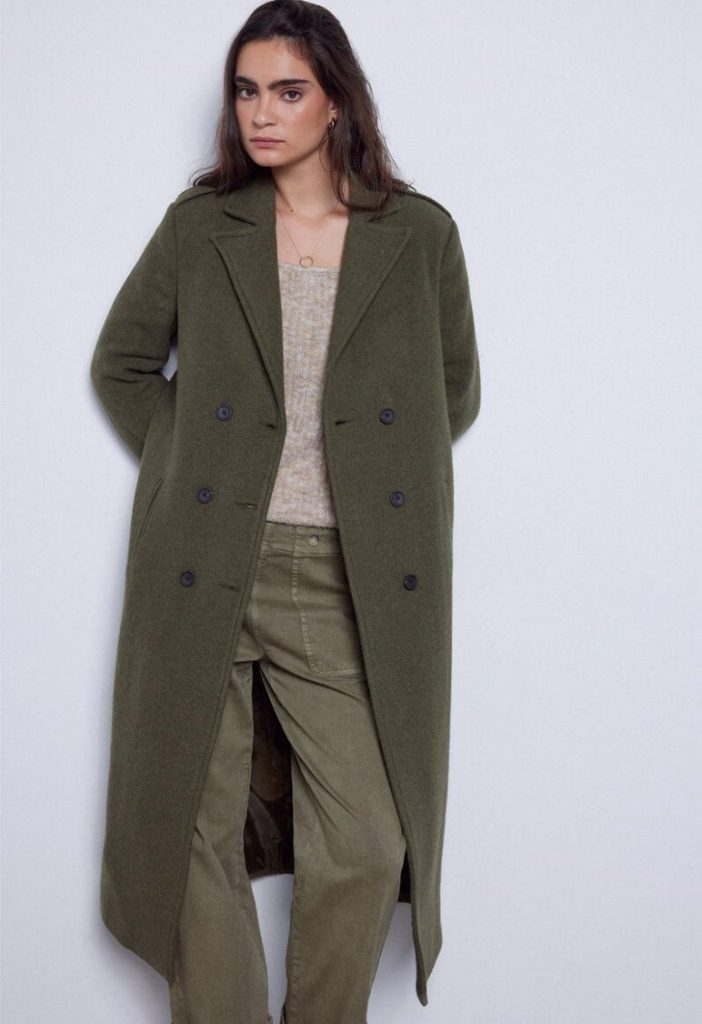 Ideal para estas festividades, por eso Cortefiel nos da esta oportunidad