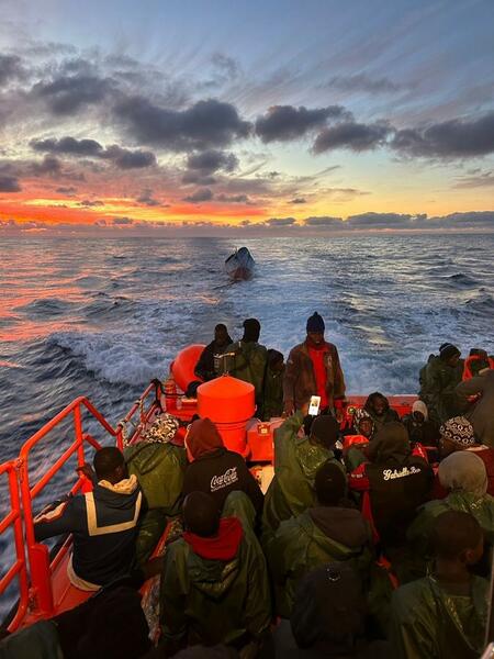 Rescatan a 159 migrantes en las últimas horas en aguas de El Hierro y Gran Canaria