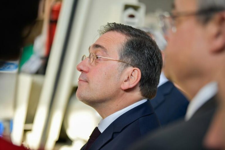 Albares no entendería rechazos al decreto anticrisis: "Nadie puede estar en contra de bajar el IVA a alimentos básicos"