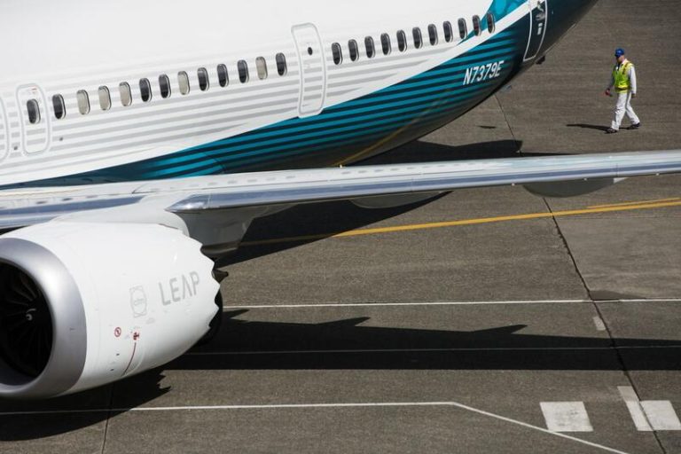 La FAA abre una investigación formal a Boeing por el accidente del 737 MAX 9 en Estados Unidos