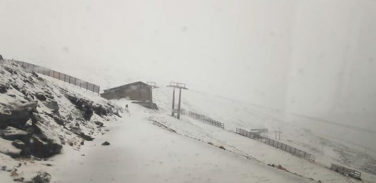 La estación de esquí de Sierra Nevada permanecerá cerrada este viernes por las fuertes rachas de viento