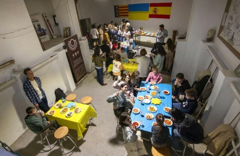 "Han disfrutado de paz": regresan a Ucrania los menores acogidos por familias de Valencia en Navidad