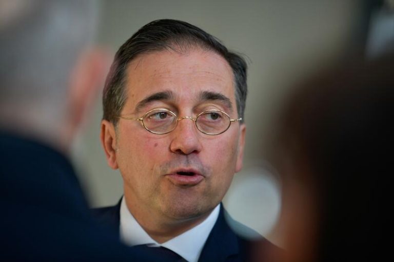 Albares viaja a Líbano e Irak en el marco de los esfuerzos para una desescalada en Oriente Próximo