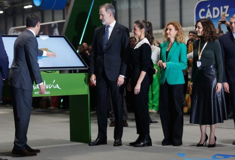 Letizia y Felipe VI inauguran la 44 edición de Fitur, protagonizada por la sostenibilidad y la responsabilidad ambiental