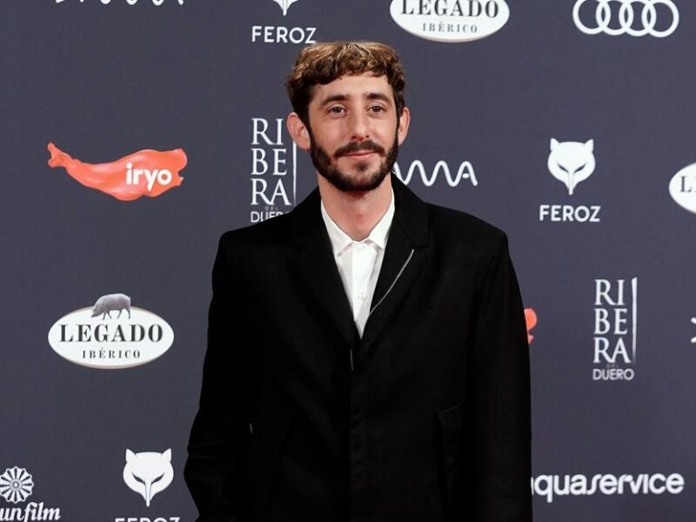 Enric Auquer acude a los Premios Feroz y asegura estar 