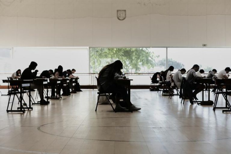 El Gobierno insta a las CCAA con peores resultados en PISA a 