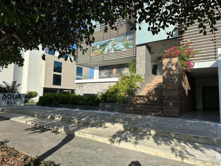 Empresarios malagueños expanden su actividad turística a Punta Cana con CanaTransfers