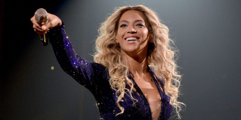 Beyoncé lanza por sorpresa 'Morning Dew (Donk)' y entra al top 10 de R&B/Hip-Hop como parte del 20 aniversario de 'B'Day'