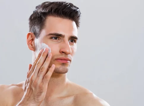 Belleza masculina 8 trucos para cuidar la piel en hombres y tener una cara perfecta Belleza masculina: 8 trucos para cuidar la piel en hombres y tener una cara perfecta