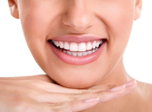 ¡No gastes más de la cuenta! Hazte una limpieza dental con estos productos baratos de Amazon