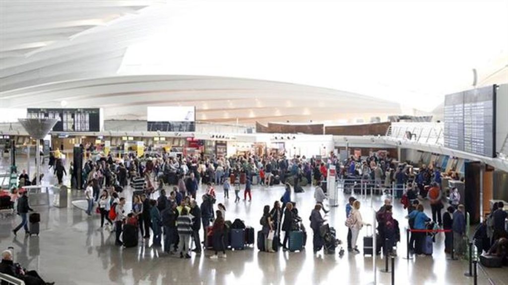 ¡Ni Madrid ni Barcelona! El aeropuerto de España al que han considerado el mejor de Europa 157 Calidad de servicio reconocida: factores clave en la evaluación de 'La Paloma'