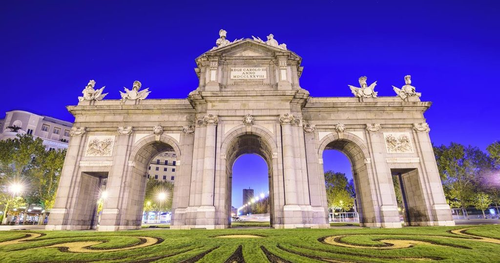 Detalles notables: simbología y decoración