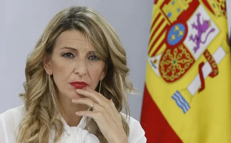 El ejercicio que la vicepresidenta Yolanda Díaz hace todos los días para estar en forma