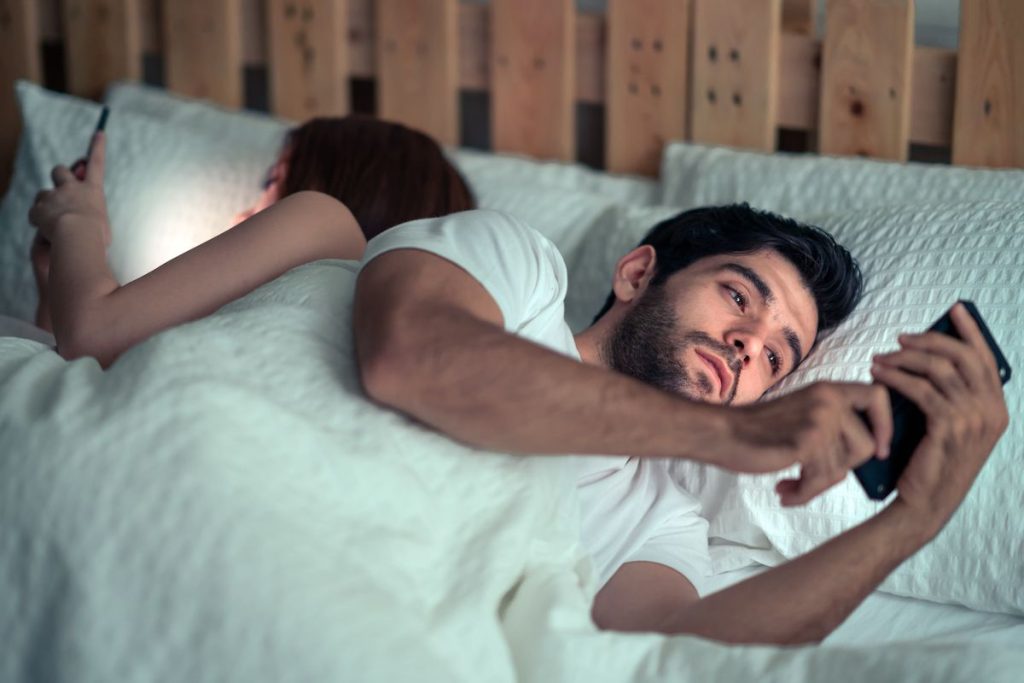 Tiktoker se hace viral al revelar lo que debes hacer si tienes pareja, pero te gusta alguien más 1 ¿En qué lugar de España se ponen los cuernos más? Ranking de infidelidades en pareja