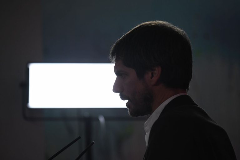 Ernest Urtasun enfoca su primer mes en el cargo en mantener la presión sobre el PP como portavoz de Sumar