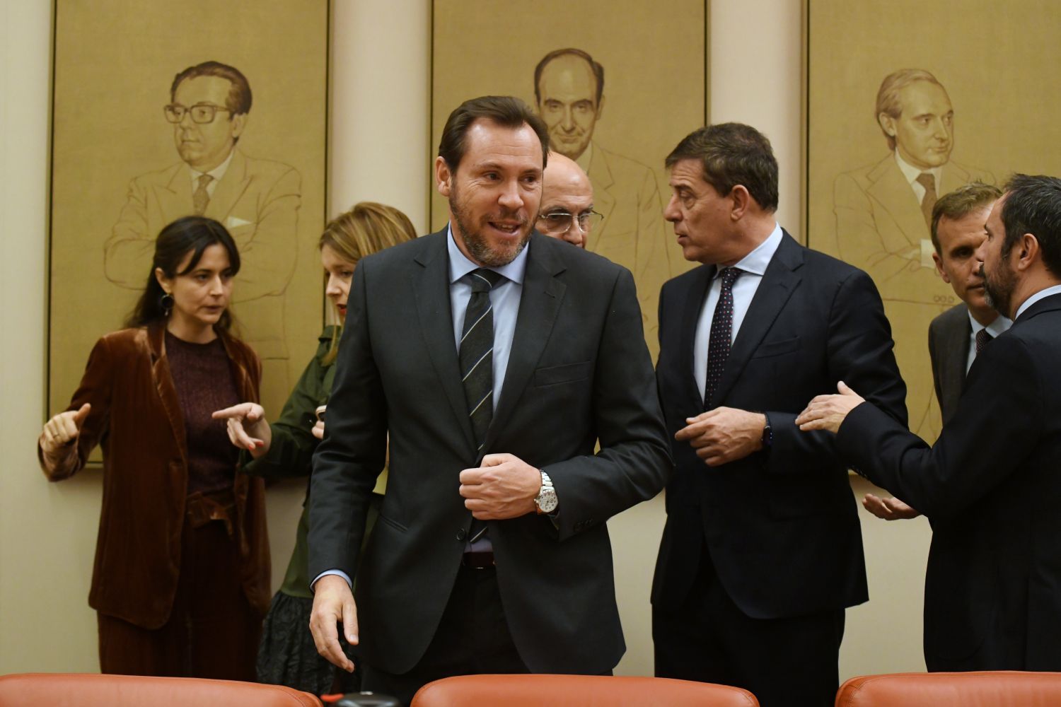 Óscar Puente tiene en frente una nueva crisis que puede terminar con dos huelgas de transporte en fechas clave para el Gobierno