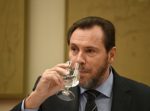 Óscar Puente presume de una victoria contra Almeida por los árboles de atocha, aunque tendrá que transportar la mayoría